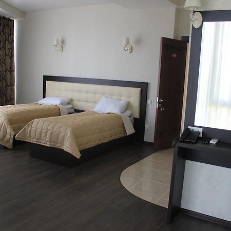 Caral Otel Comrat Dış mekan fotoğraf